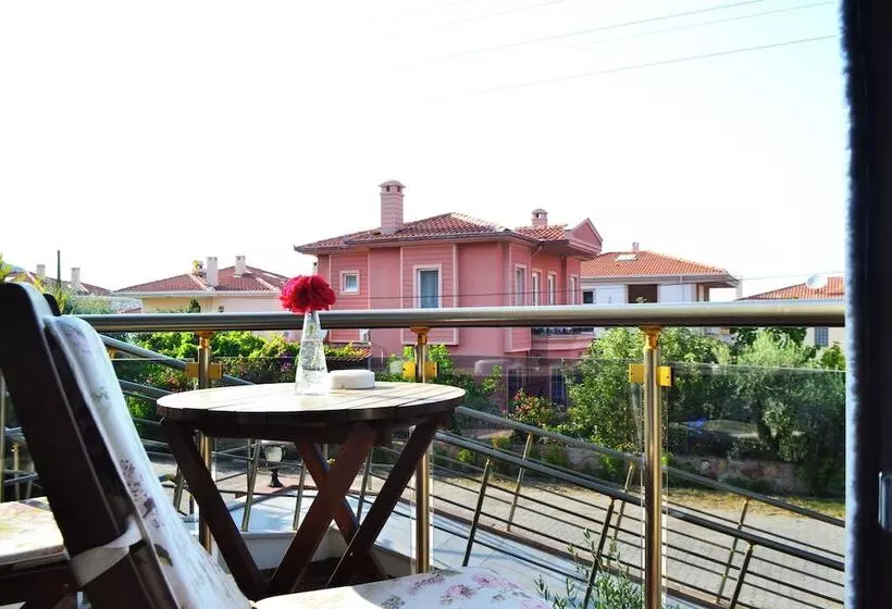 Cunda Giritlioğlu Otel Adult Only +12