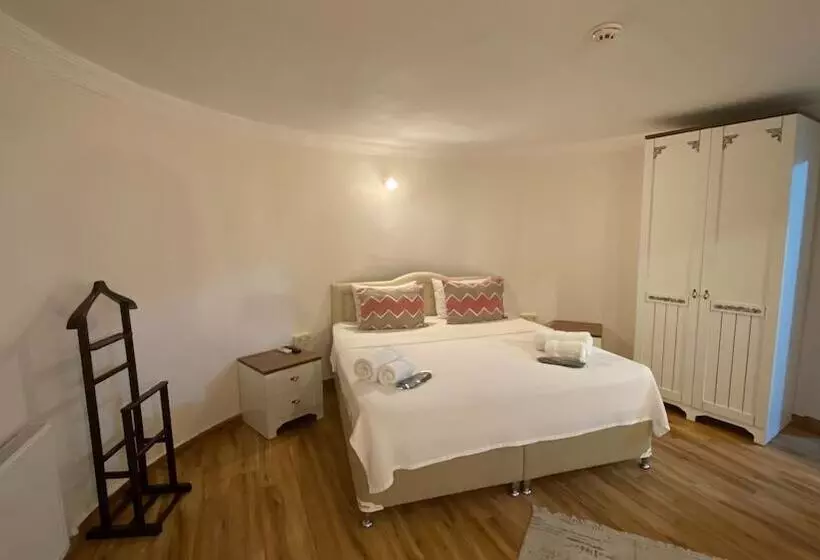 Cunda Giritlioğlu Otel Adult Only +12