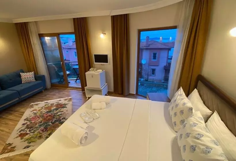 Cunda Giritlioğlu Otel Adult Only +12