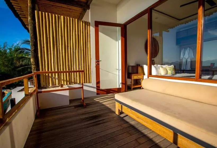 Gili Sands Hotel & Bar