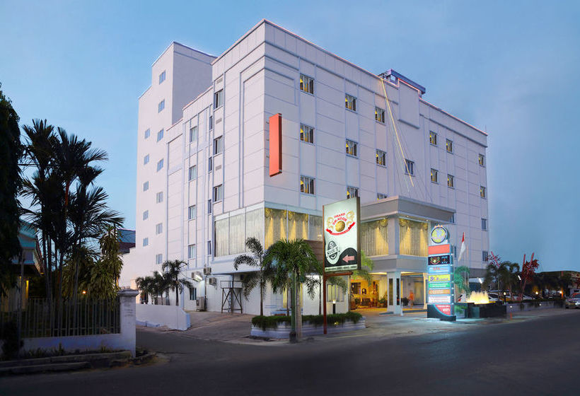 호텔 Airy Kuantan Raya 120 Pekanbaru