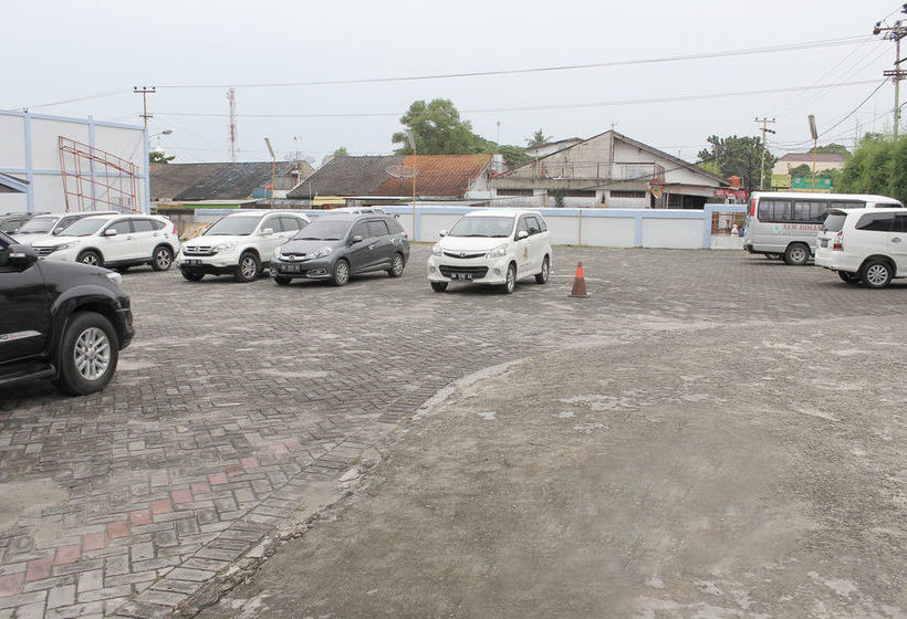 호텔 Airy Kuantan Raya 120 Pekanbaru