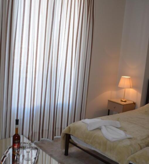 هتل Archontissa Rooms