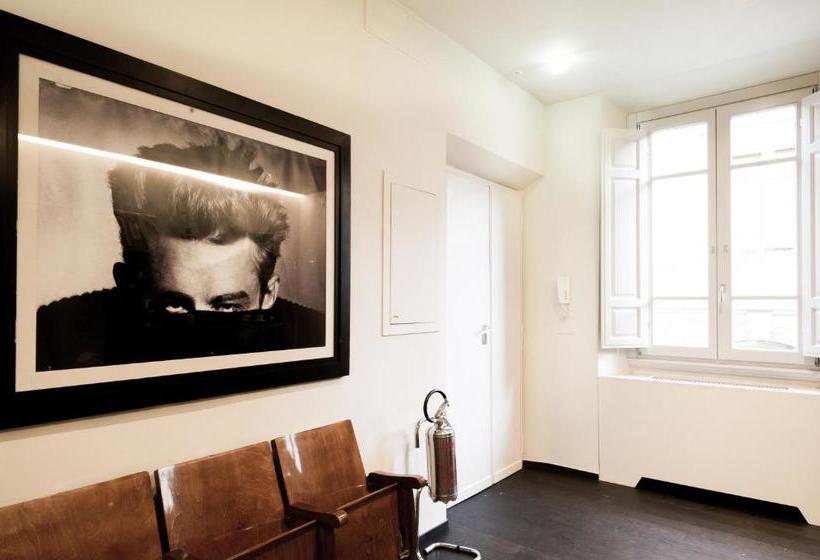 هتل Arnobio Florence Suites