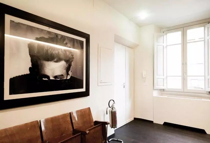 هتل Arnobio Florence Suites