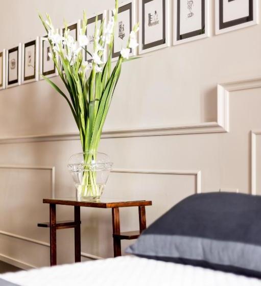 هتل Arnobio Florence Suites