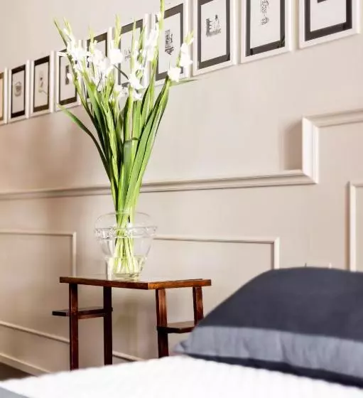 هتل Arnobio Florence Suites