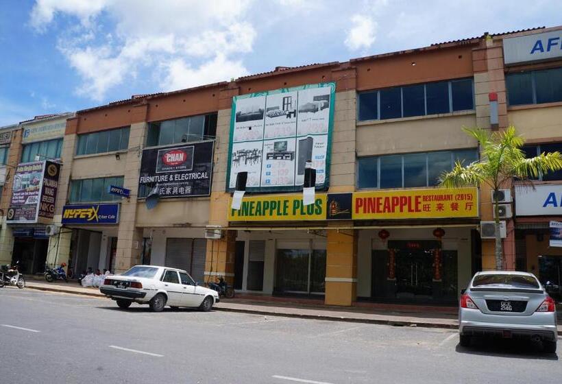 Greens Hotel & Suites