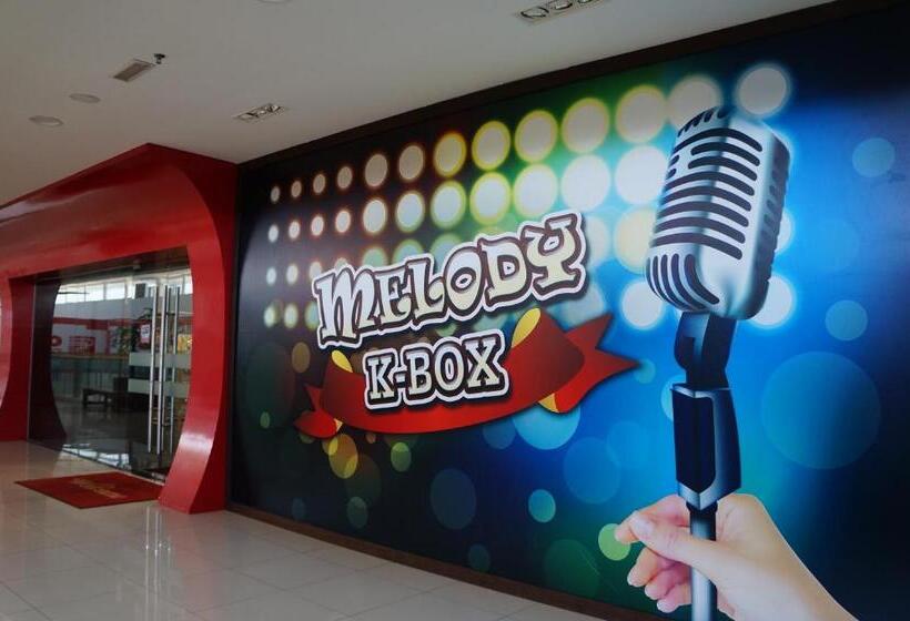 Greens Hotel & Suites