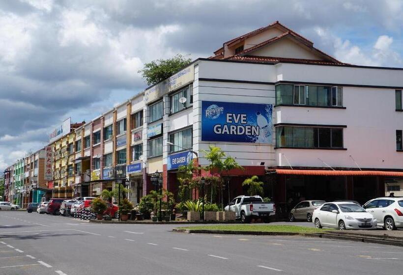 Greens Hotel & Suites