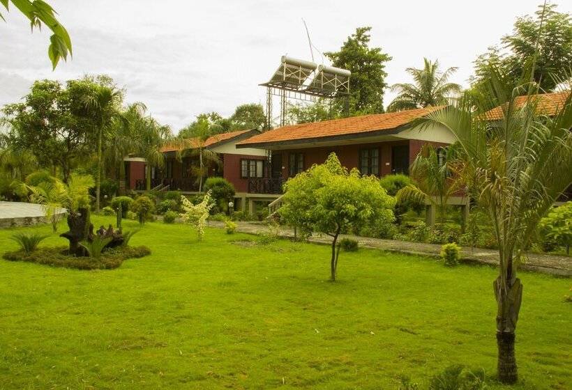 هتل Jungle World Resort