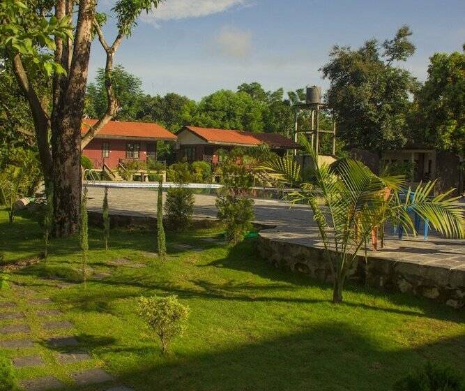 هتل Jungle World Resort