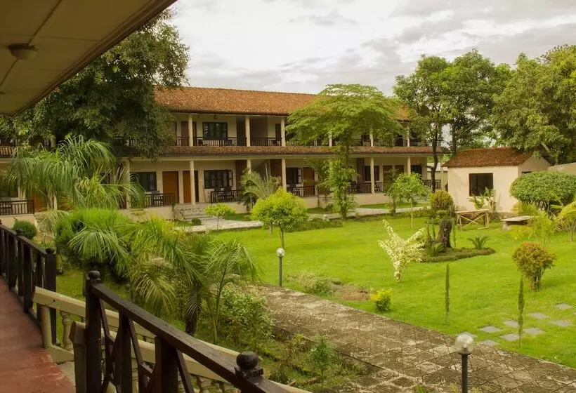 هتل Jungle World Resort