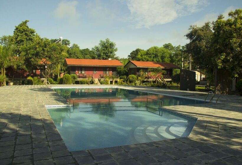 هتل Jungle World Resort