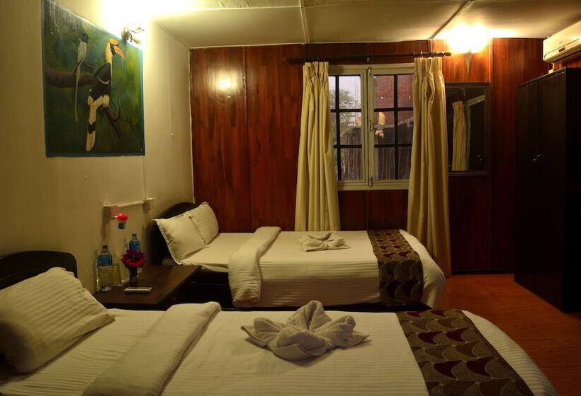 هتل Jungle World Resort