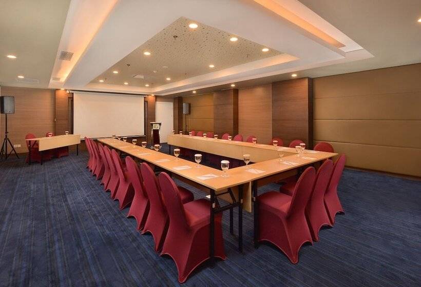 Platinum Adisucipto Hotel & Conference Center