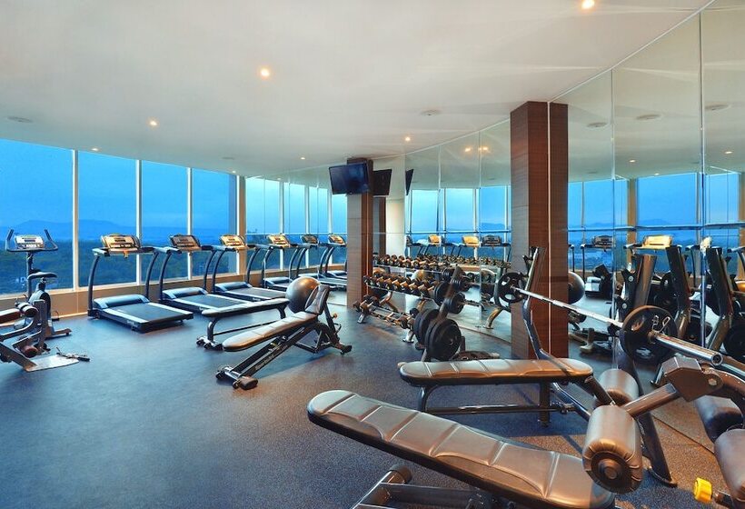 Platinum Adisucipto Hotel & Conference Center