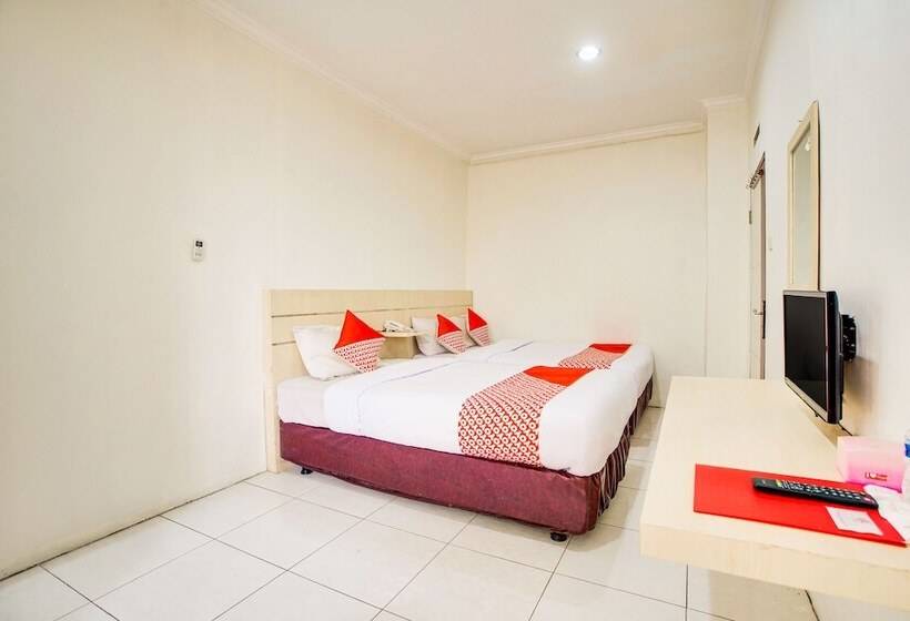 Hotel Reddoorz @  Arimbi Dewi Sartika Baru