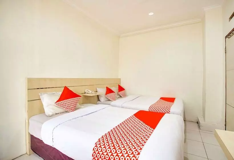 ホテル Reddoorz @  Arimbi Dewi Sartika Baru