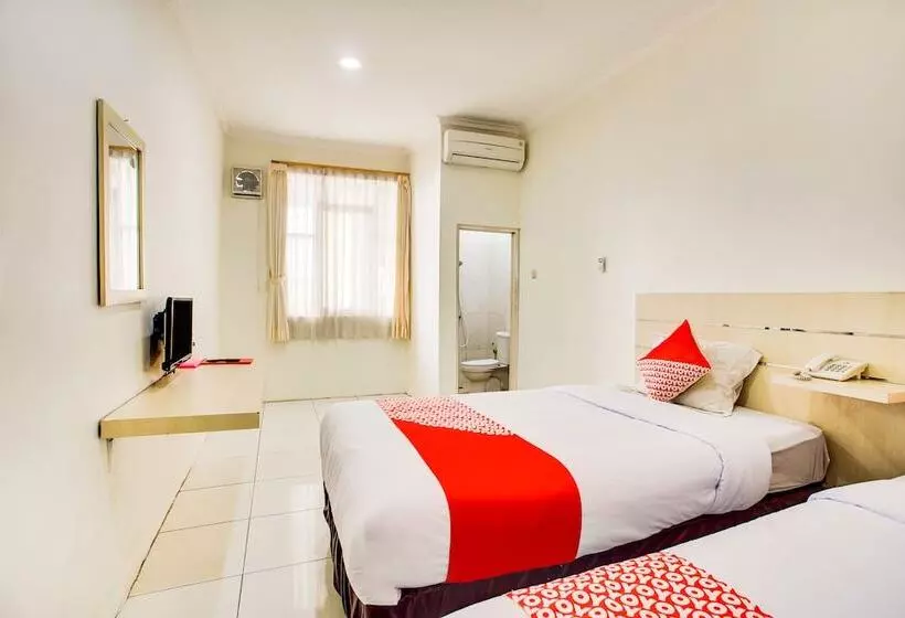 ホテル Reddoorz @  Arimbi Dewi Sartika Baru