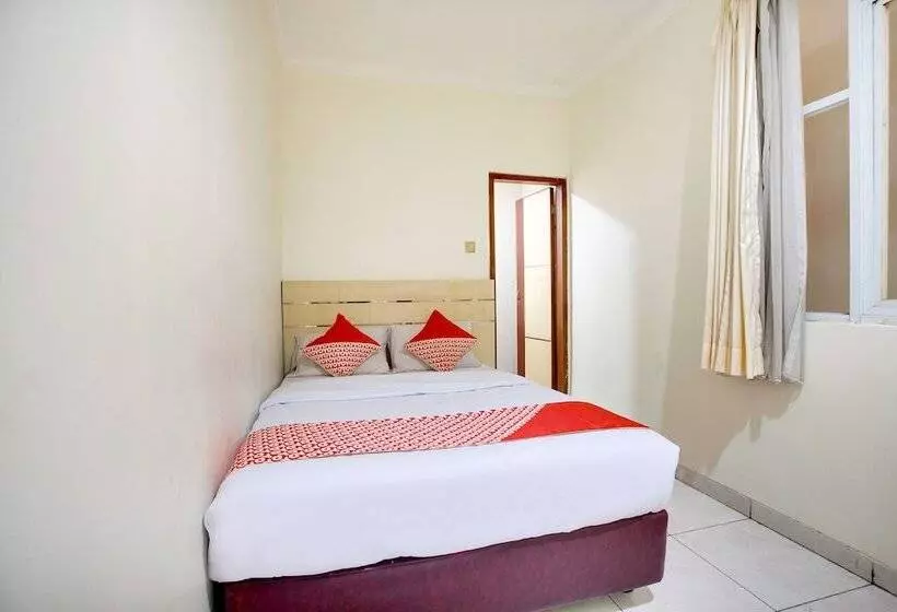 ホテル Reddoorz @  Arimbi Dewi Sartika Baru