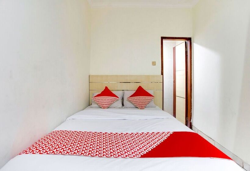 Hotel Reddoorz @  Arimbi Dewi Sartika Baru