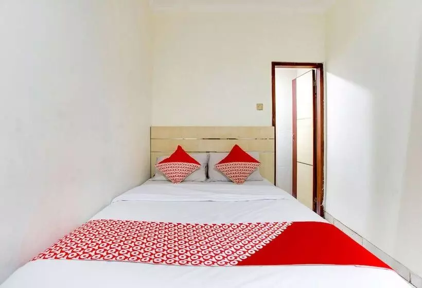 ホテル Reddoorz @  Arimbi Dewi Sartika Baru