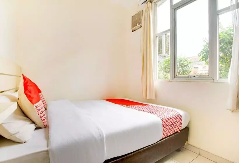 ホテル Reddoorz @  Arimbi Dewi Sartika Baru