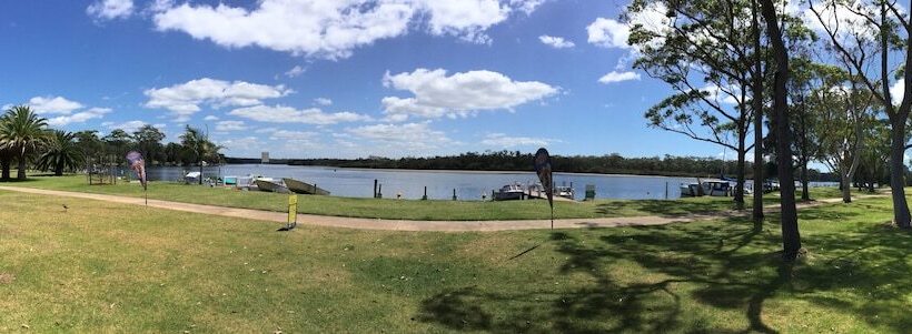 ホテル Riviera Caravan Park