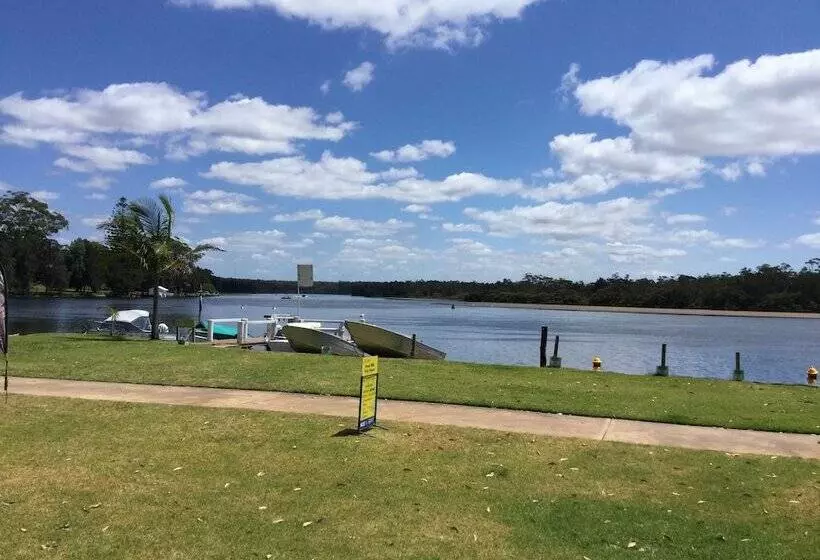 ホテル Riviera Caravan Park