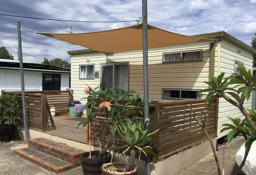 ホテル Riviera Caravan Park