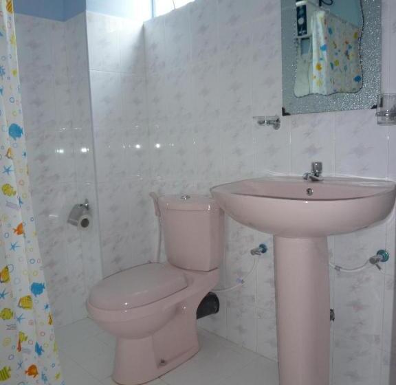 فندق Sea Breeze Guest House