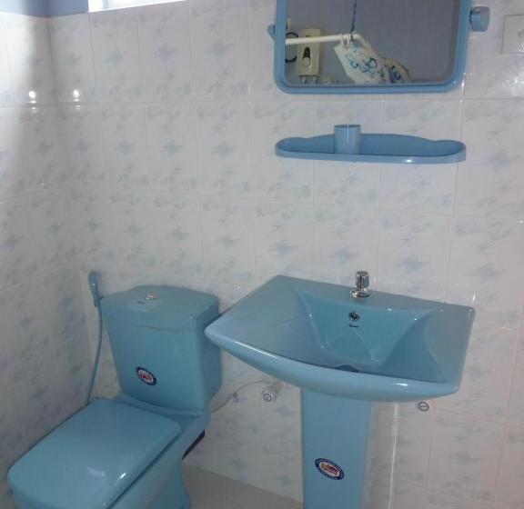 فندق Sea Breeze Guest House