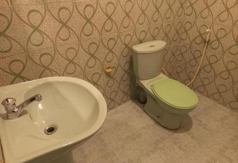 فندق Sea Breeze Guest House