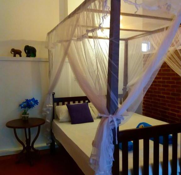 فندق Sea Breeze Guest House