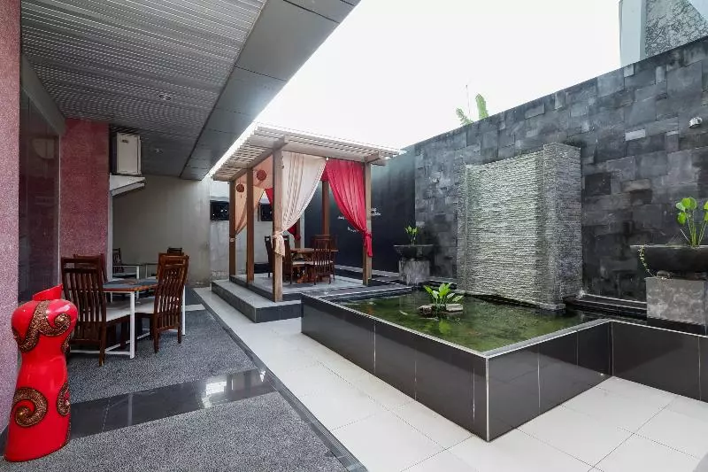 Hotell Utc  Semarang