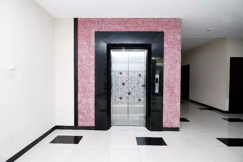 Hotell Utc  Semarang