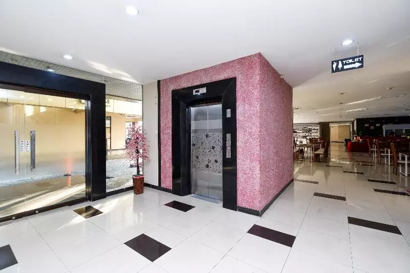 Hotell Utc  Semarang