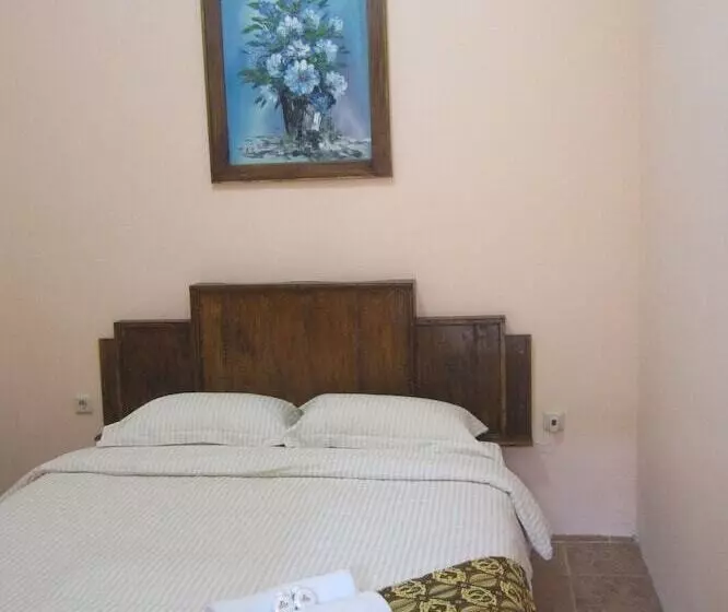 Majatalo Larasati Guest House