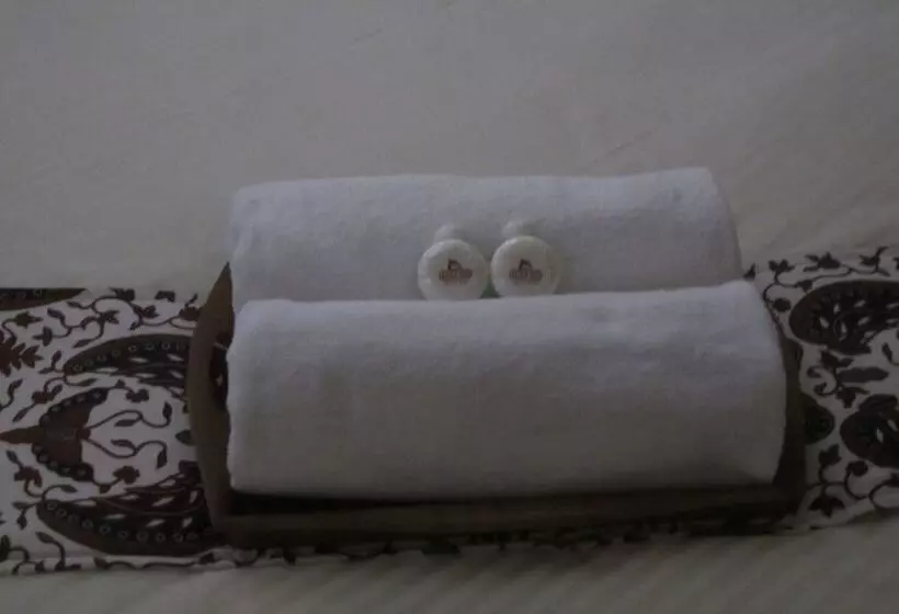 Majatalo Larasati Guest House