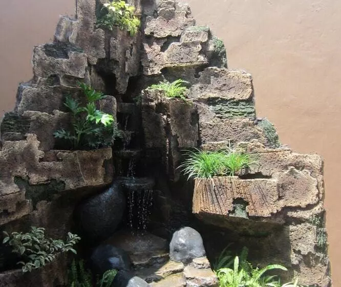 Majatalo Larasati Guest House