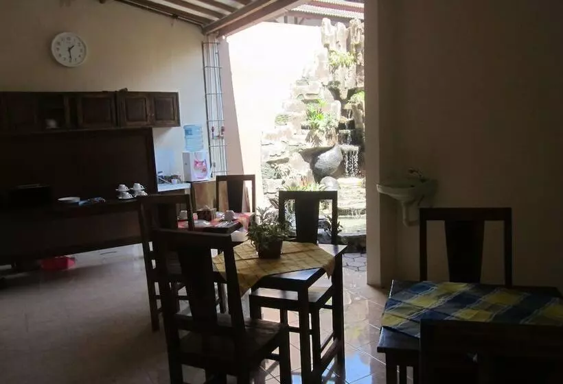 Majatalo Larasati Guest House