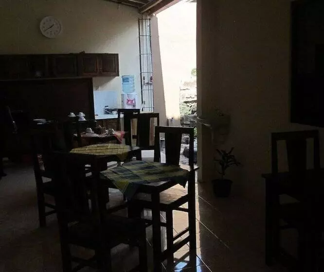 Majatalo Larasati Guest House