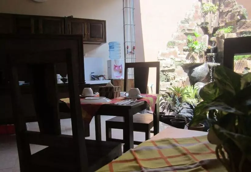 Majatalo Larasati Guest House