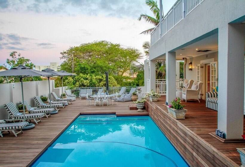 פנסיון Sandals Guest House