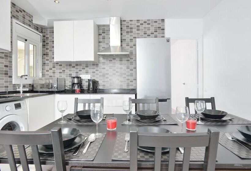 Sitges Trip Apartment Flors