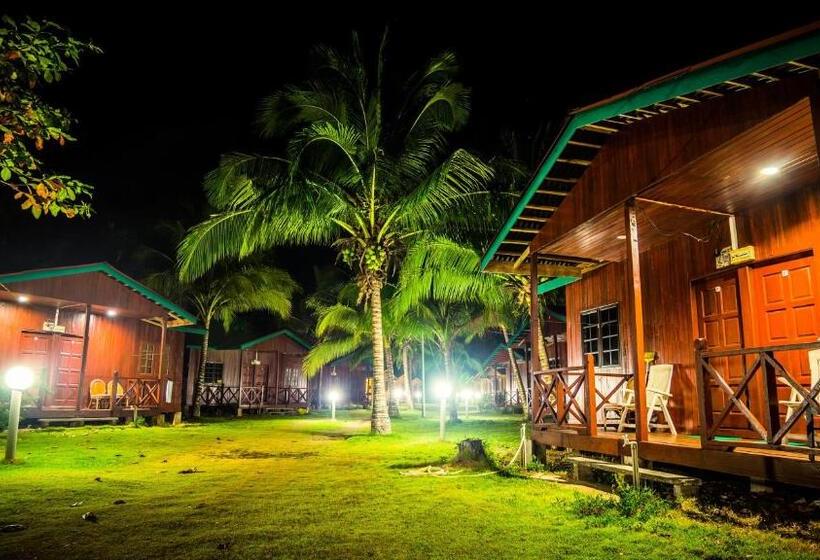 בית מלון כפרי Juara Beach Resort