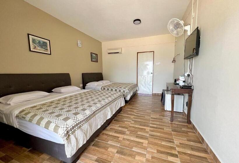 בית מלון כפרי Juara Beach Resort