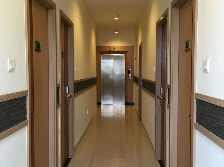 هتل Msquare Palembang