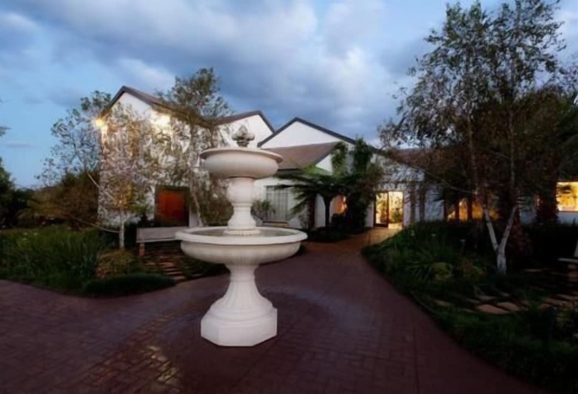 پانسیون Africasky Guest House